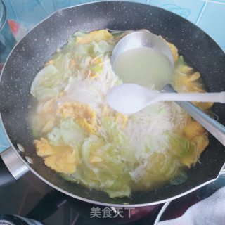 鸡蛋白菜骨汤面的做法步骤：11