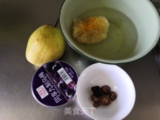 银耳梨子汤的做法步骤：1