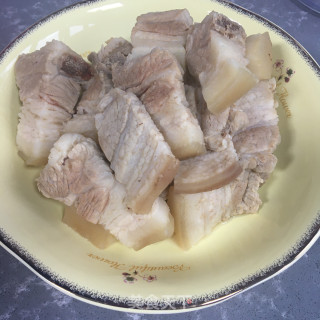 板栗香菇红烧肉的做法步骤：1