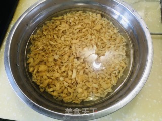 咸菜炒海米的做法步骤：3