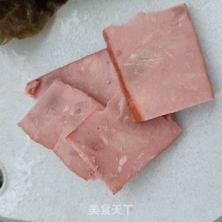 生菜火腿三明治的做法步骤：1