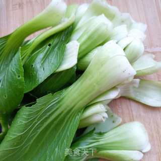麻辣肠炒油菜的做法步骤：2