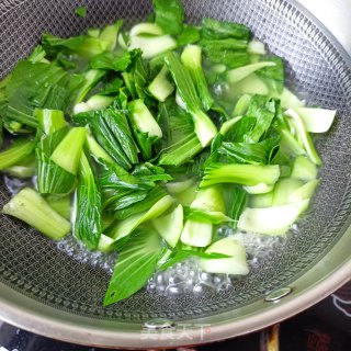 麻辣肠炒油菜的做法步骤：9
