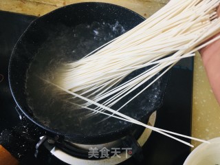 阳春面的做法步骤：2