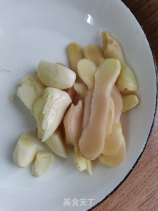 酸豆角辣椒炒肉的做法步骤：3