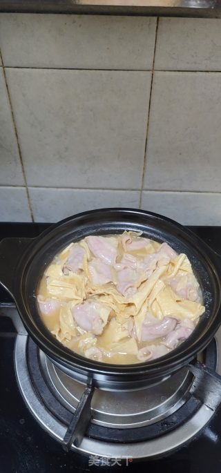 粉肠腐竹煲的做法步骤：9