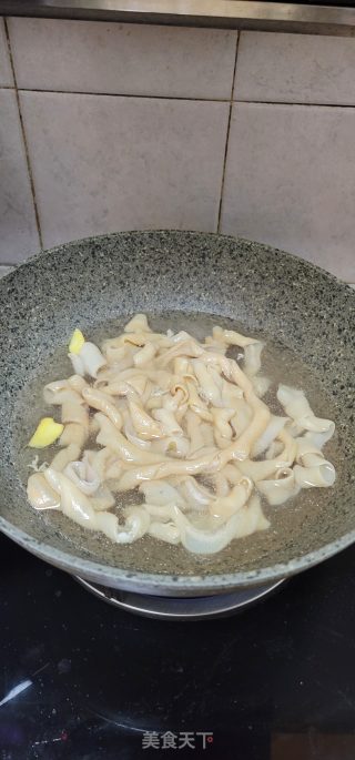 白灼鹅肠的做法步骤：3