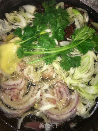 酸汤水饺的做法步骤：2
