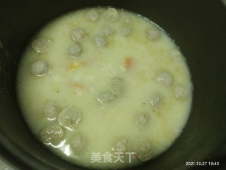 肉丸胡萝卜蛋花汤的做法步骤：4
