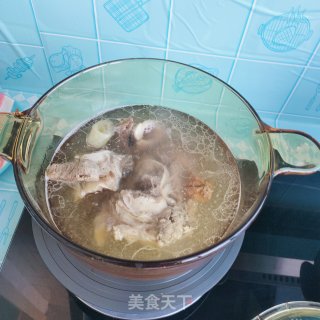 酸菜炖粉条的做法步骤：3