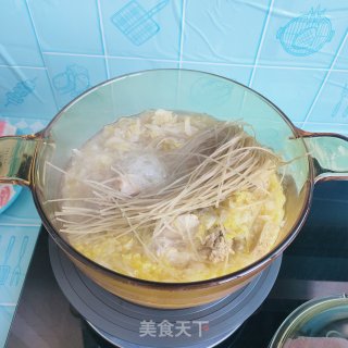 酸菜炖粉条的做法步骤：5