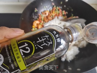 虾仁炒饭的做法步骤：6