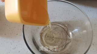 清新柠檬海绵蛋糕的做法步骤：3