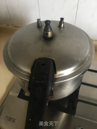白菜粉条炖龙骨的做法步骤：4