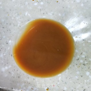 蒜苗炒萝卜丝的做法步骤：3