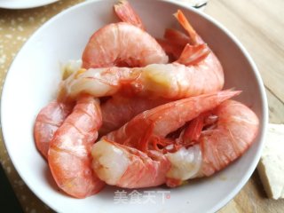 红虾青菜烧豆腐的做法步骤：1