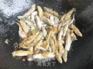 家熬小肉滚鱼的做法步骤：6