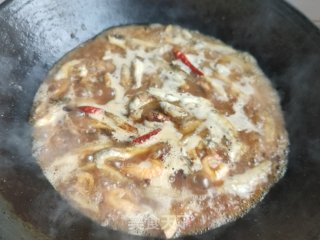 家熬小肉滚鱼的做法步骤：11