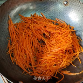 家常炒胡萝卜丝的做法步骤：5