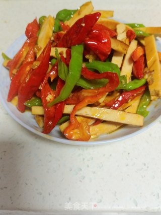 青红椒炒豆干的做法步骤：14