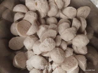 瘦肉肉丸青菜汤的做法步骤：1