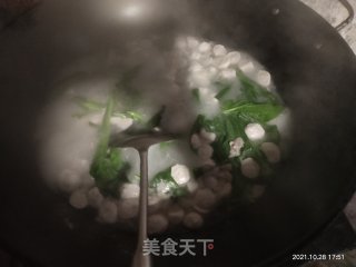 瘦肉肉丸青菜汤的做法步骤：7