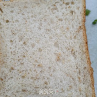 香葱鸡蛋三明治的做法步骤：2