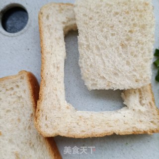 香葱鸡蛋三明治的做法步骤：3