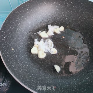 青椒西红柿炒鸡蛋的做法步骤：5