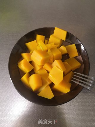 南瓜发糕的做法步骤：2