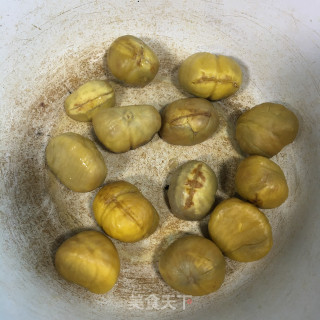 板栗花生豆浆的做法步骤：2