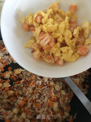海鲜炒饭的做法步骤：13