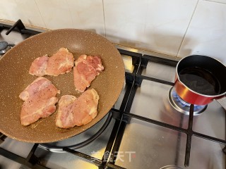 蜜汁煎鸡扒的做法步骤：3