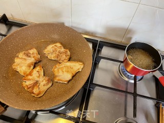 蜜汁煎鸡扒的做法步骤：4