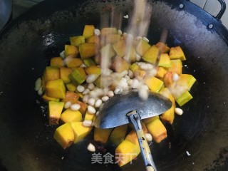 花生炖南瓜的做法步骤：7