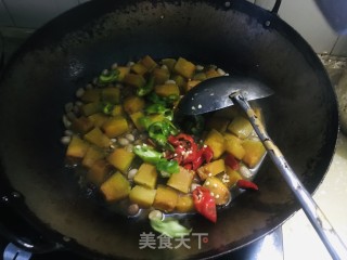 花生炖南瓜的做法步骤：9