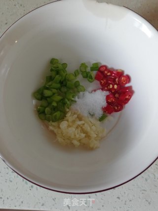 麻辣手撕鸡的做法步骤：3