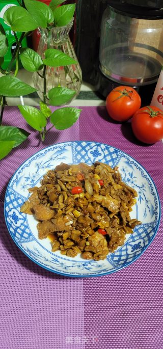 猪肉片辣炒萝卜干的做法步骤：10
