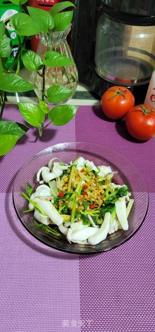 蒜香芹菜拌墨鱼的做法步骤：10