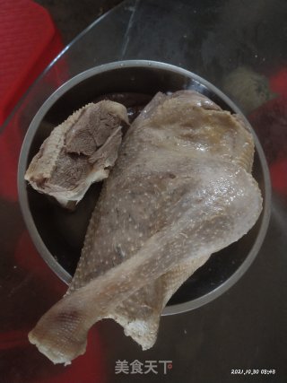 焖鹅肉的做法步骤：1