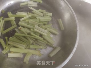 焖鹅肉的做法步骤：7