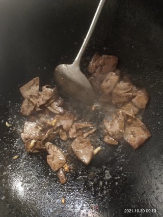 爆炒猪肝的做法步骤：4