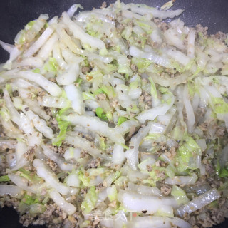 香菇肉末炒白菜的做法步骤：5