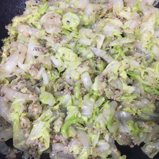 香菇肉末炒白菜的做法步骤：8