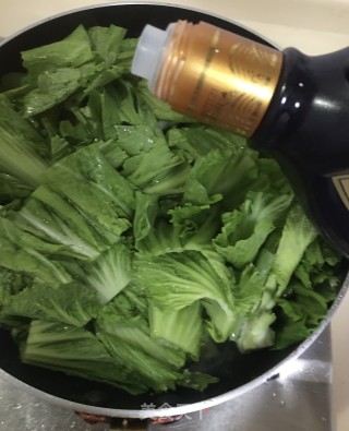肉丸焖水东芥菜的做法步骤：9