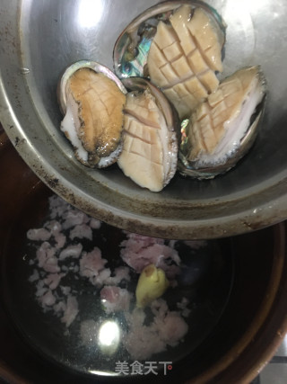 鲍鱼瘦肉汤的做法步骤：4