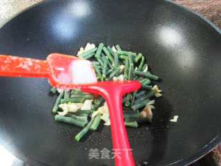 蒜香紫豇豆的做法步骤：5