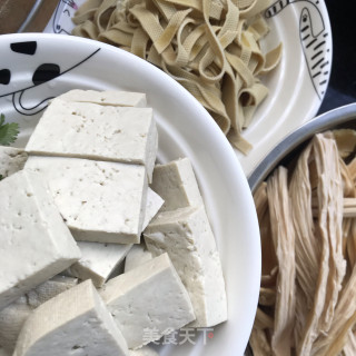 香辣时蔬炖肥牛的做法步骤：4