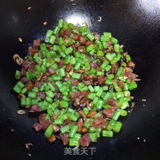 电饭锅豆角焖饭的做法步骤：9