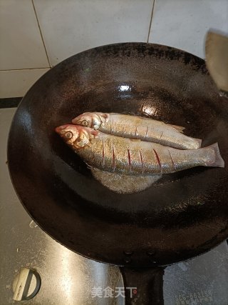 红烧腊鱼????的做法步骤：5